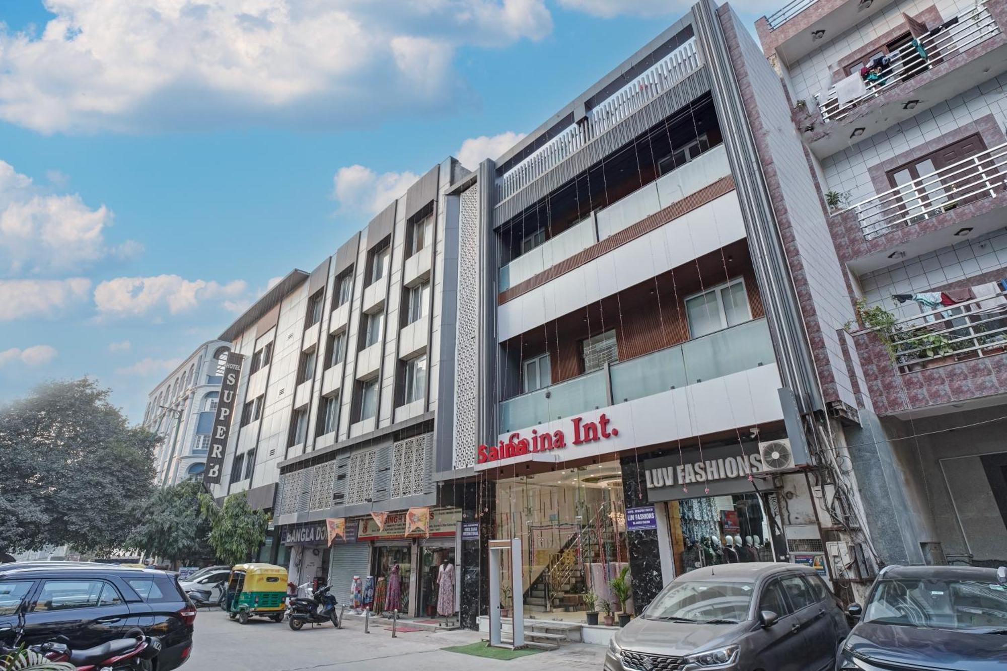 Hotel Saina International New Delhi ניו דלהי מראה חיצוני תמונה