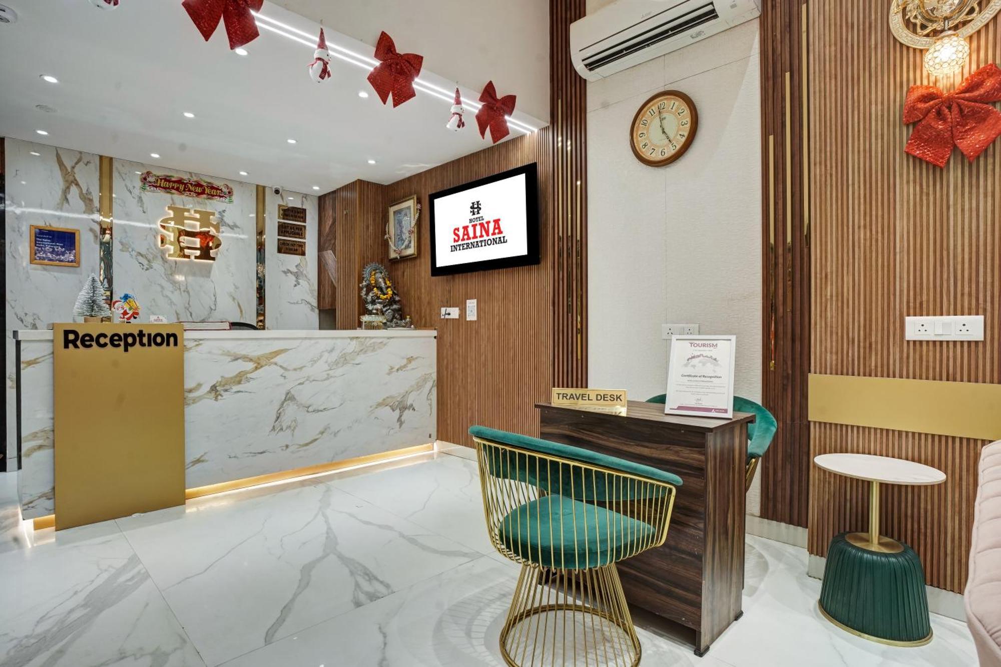 Hotel Saina International New Delhi ניו דלהי מראה חיצוני תמונה