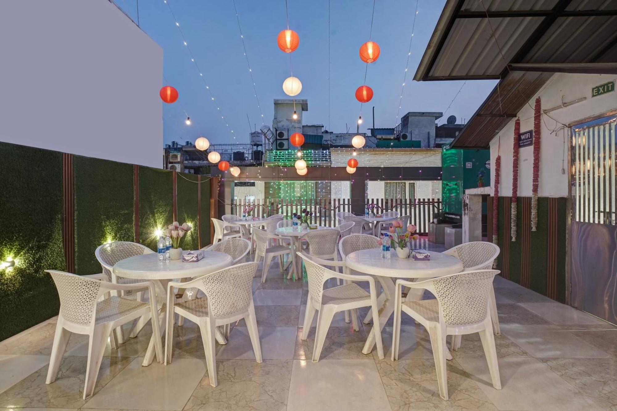 Hotel Saina International New Delhi ניו דלהי מראה חיצוני תמונה