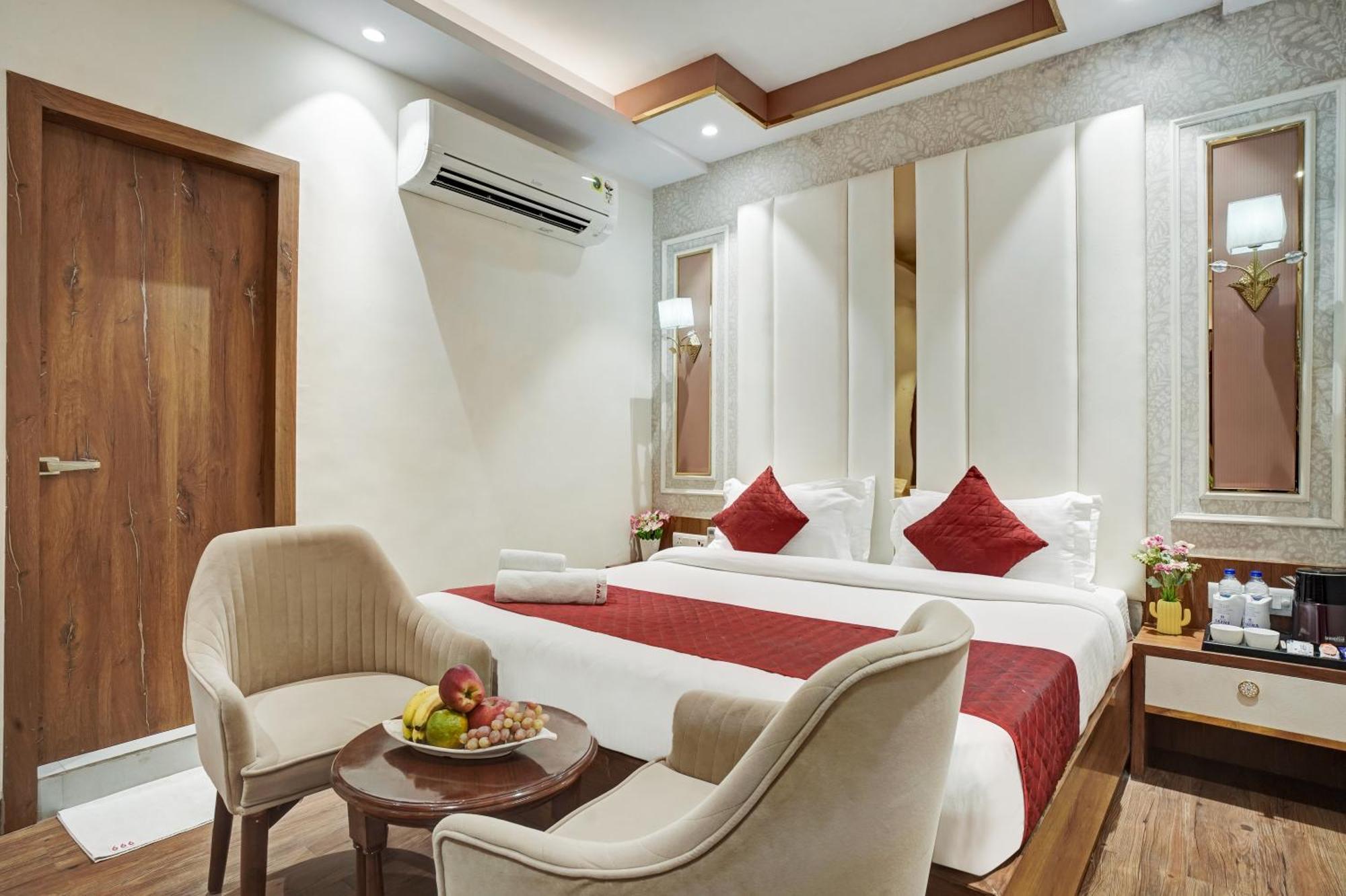 Hotel Saina International New Delhi ניו דלהי מראה חיצוני תמונה