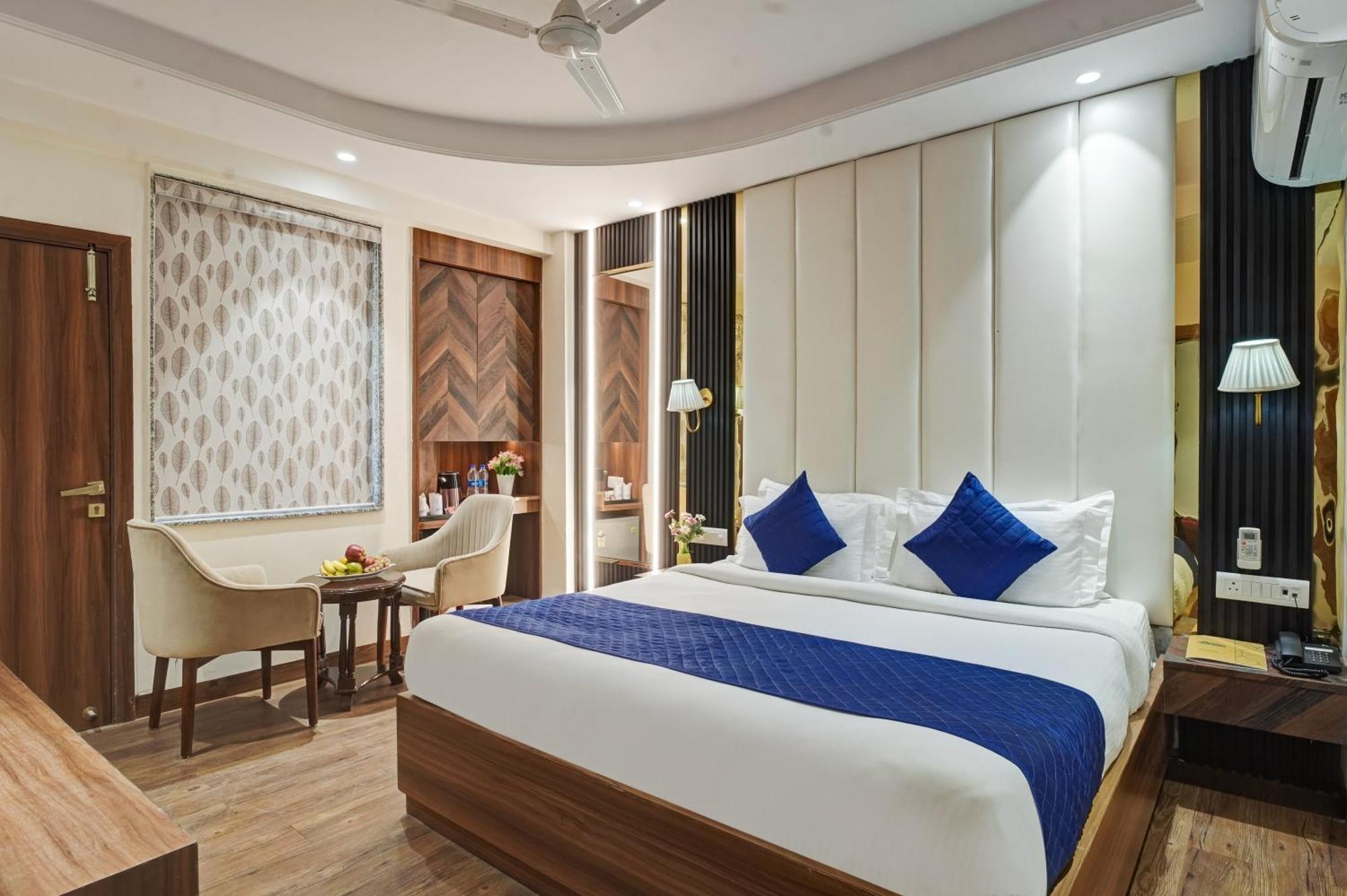 Hotel Saina International New Delhi ניו דלהי מראה חיצוני תמונה