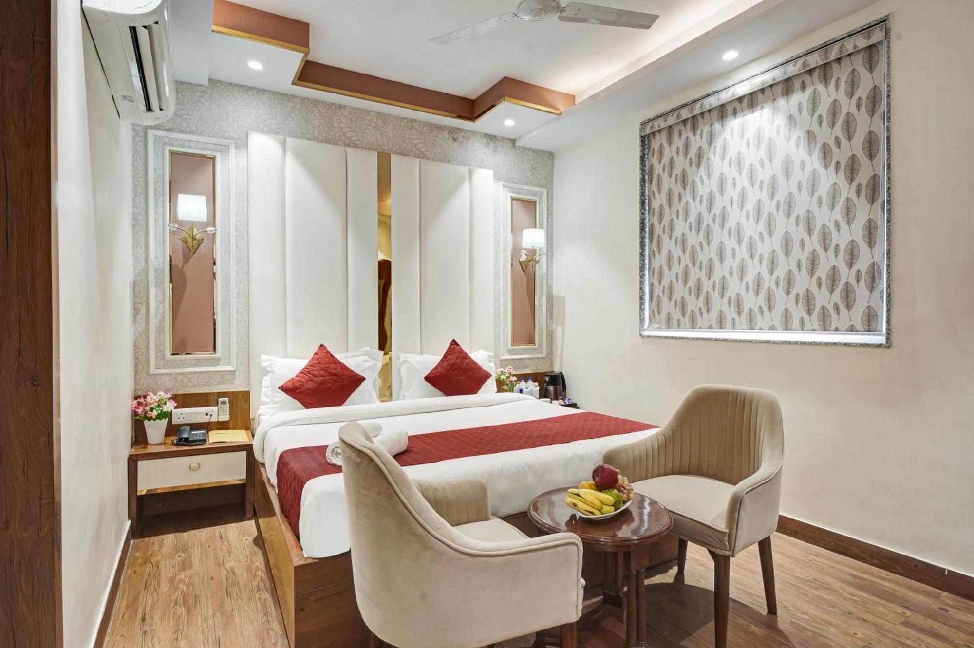 Hotel Saina International New Delhi ניו דלהי מראה חיצוני תמונה