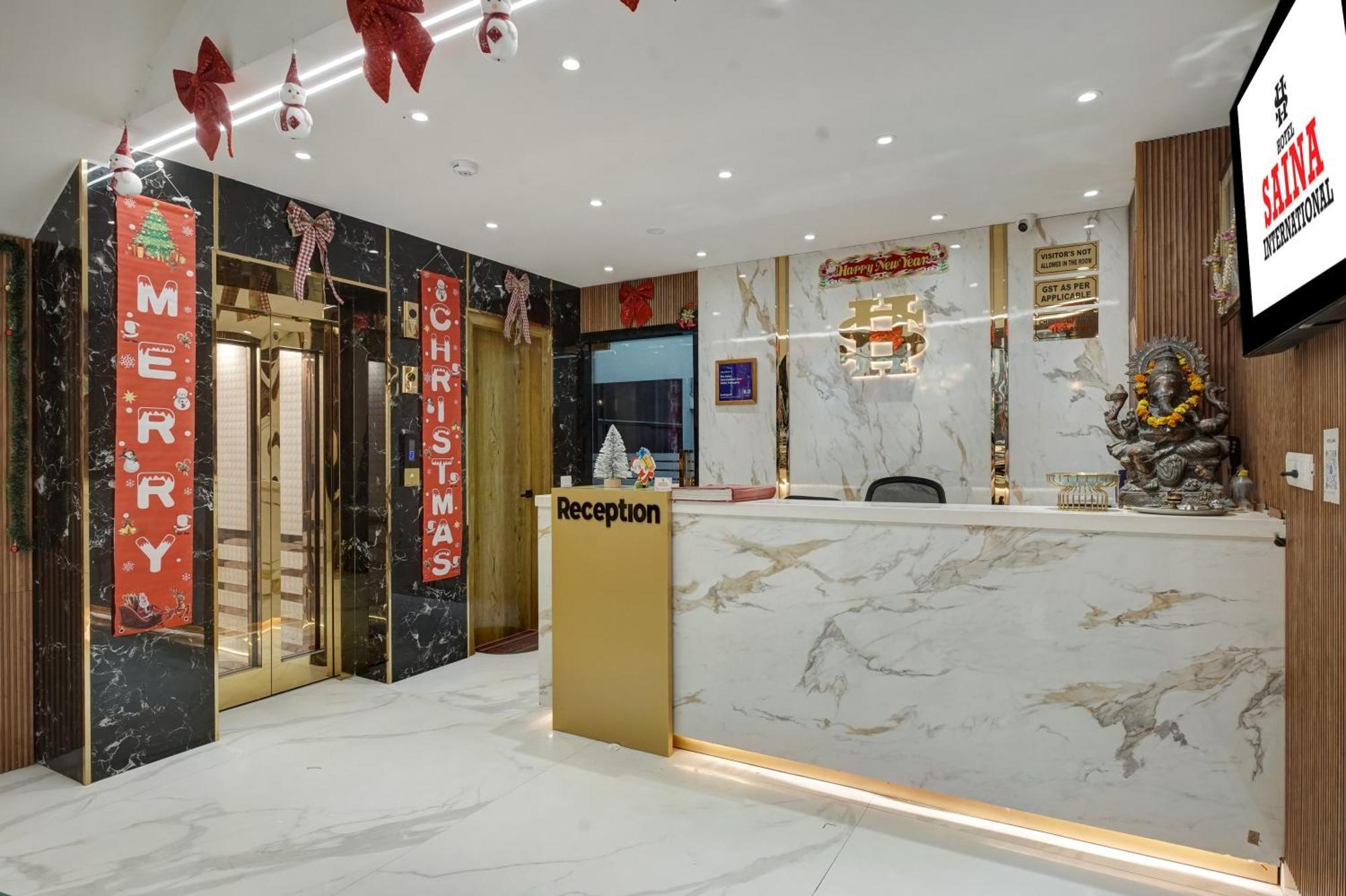 Hotel Saina International New Delhi ניו דלהי מראה חיצוני תמונה