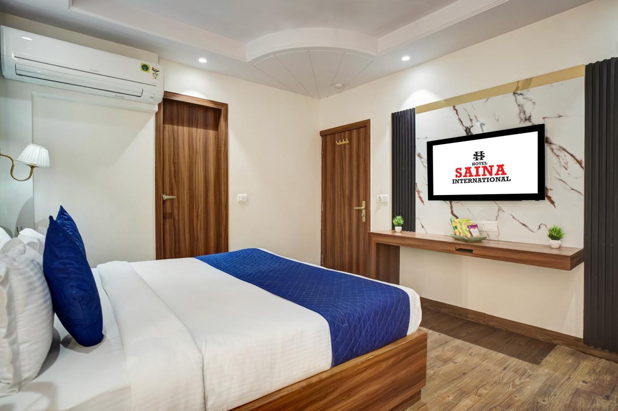 Hotel Saina International New Delhi ניו דלהי מראה חיצוני תמונה