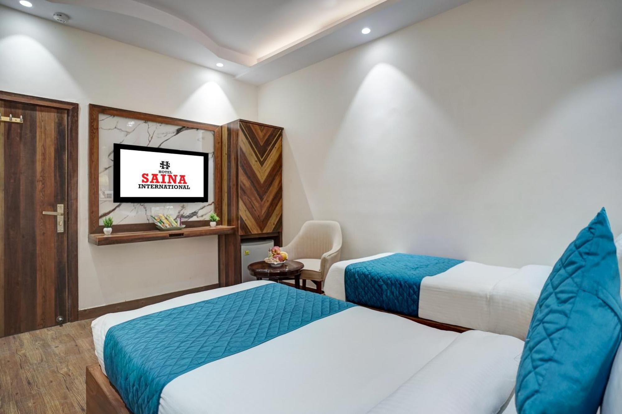 Hotel Saina International New Delhi ניו דלהי מראה חיצוני תמונה