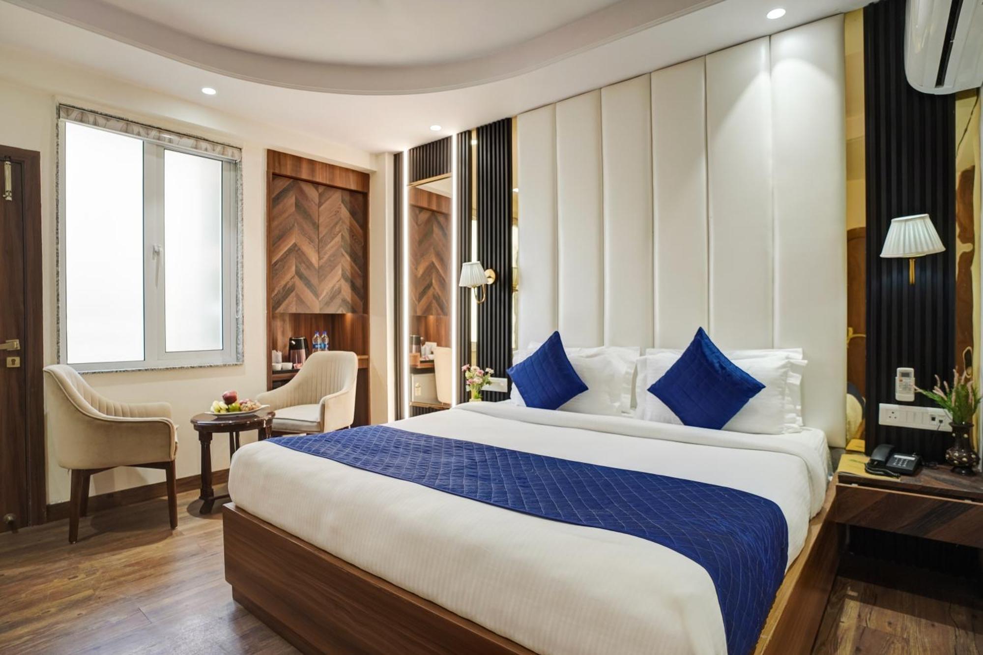 Hotel Saina International New Delhi ניו דלהי מראה חיצוני תמונה