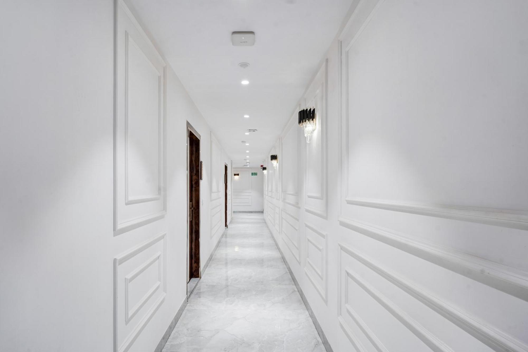 Hotel Saina International New Delhi ניו דלהי מראה חיצוני תמונה